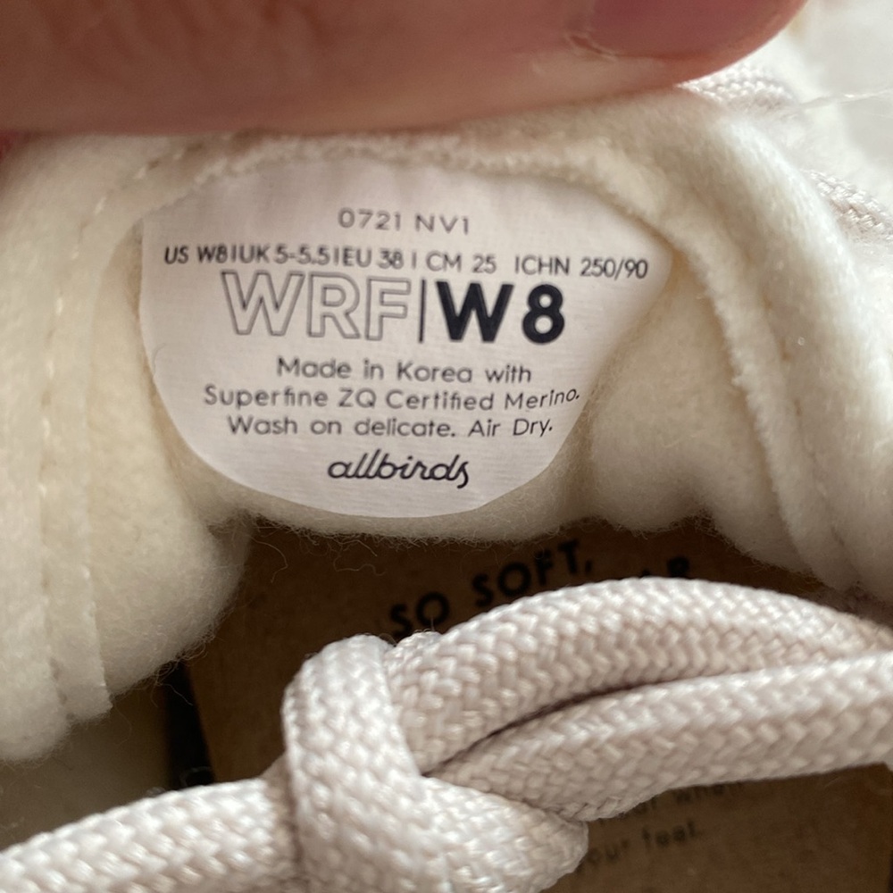 Allbirds Women’s Wool Runner Fluff Sz. 8 White - Picture 6 of 8